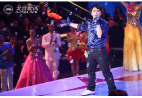 央视《星光大道》史云龙“舞”惊四座