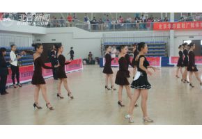 全国体育舞蹈公开赛我校学生载誉而归