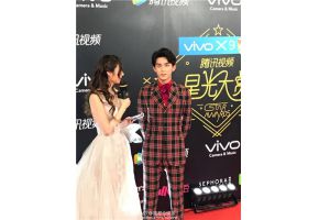 北京市现代音乐学校表演部学生吴磊获“年度飞跃艺人”荣誉