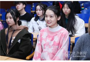 “老师太幽默了！”——北京市现代音乐学校2018级“小戏骨”吴甜甜专访